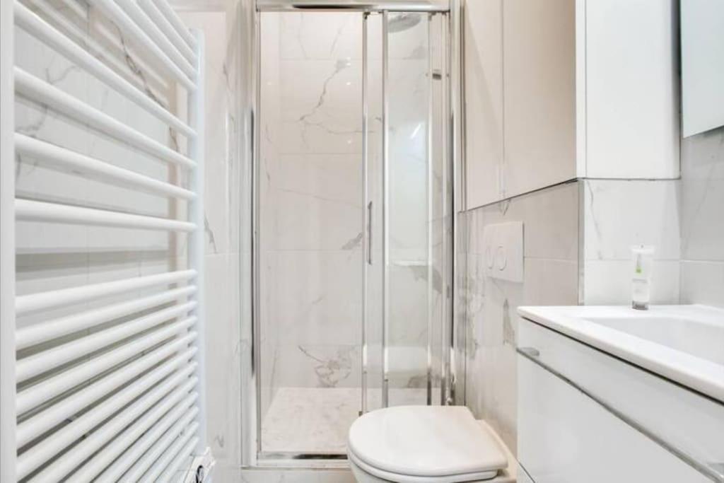 03 Tour Eiffel Appartement Pour 7 Personnes Paris Eksteriør billede
